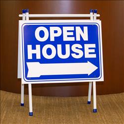 Small Solid Plastic Open House A Frame - Blue